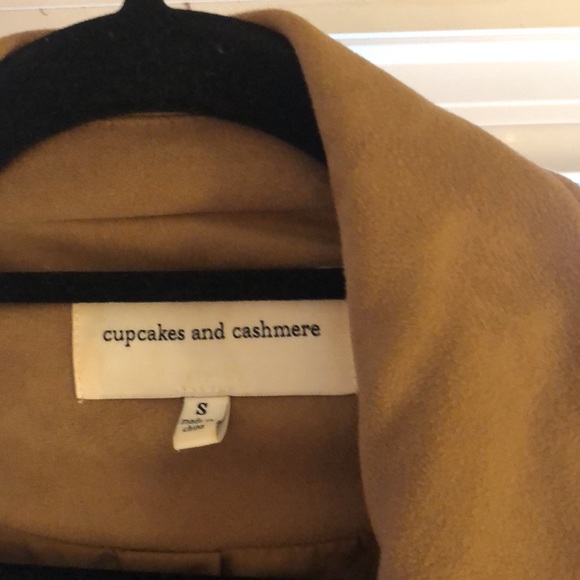 Soft brown jacket - Picture 2 of 5